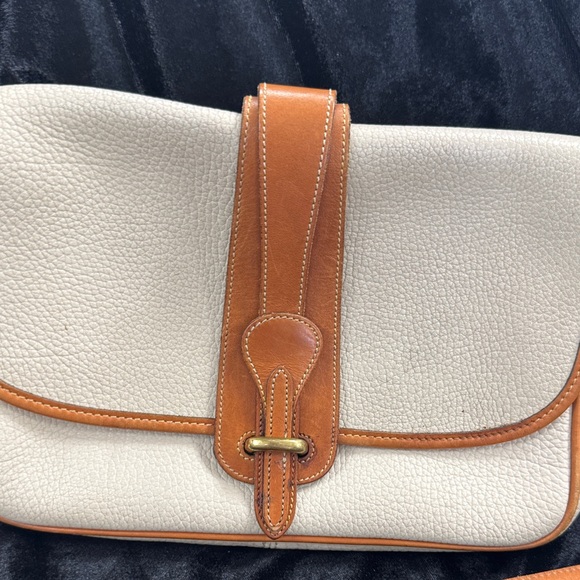 Dooney & Bourke: Equestrian All Leather Saddle Bag/Snakeskin Embossed Erica Bag - Picture 8 of 16